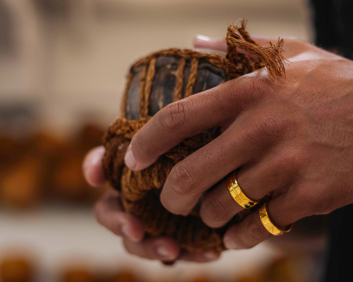 Kūkuluokalani 14k gold Hawaiian Heirloom Ring